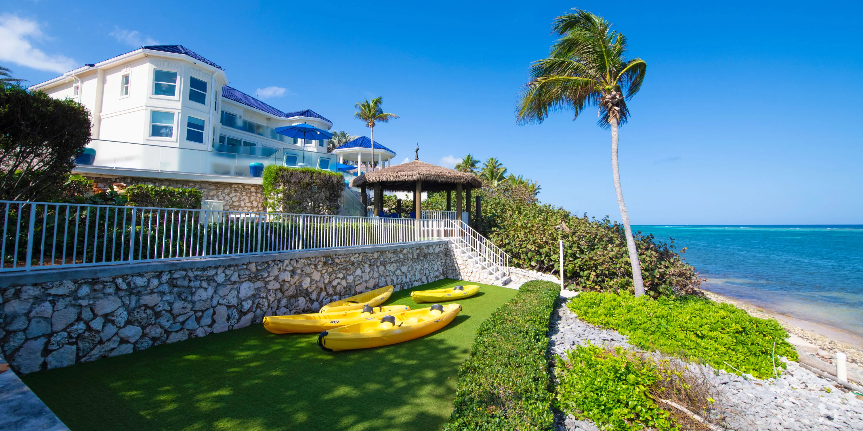 Great Bluff Estates – 5-Bedroom Villa in East End, Grand Cayman photo 5