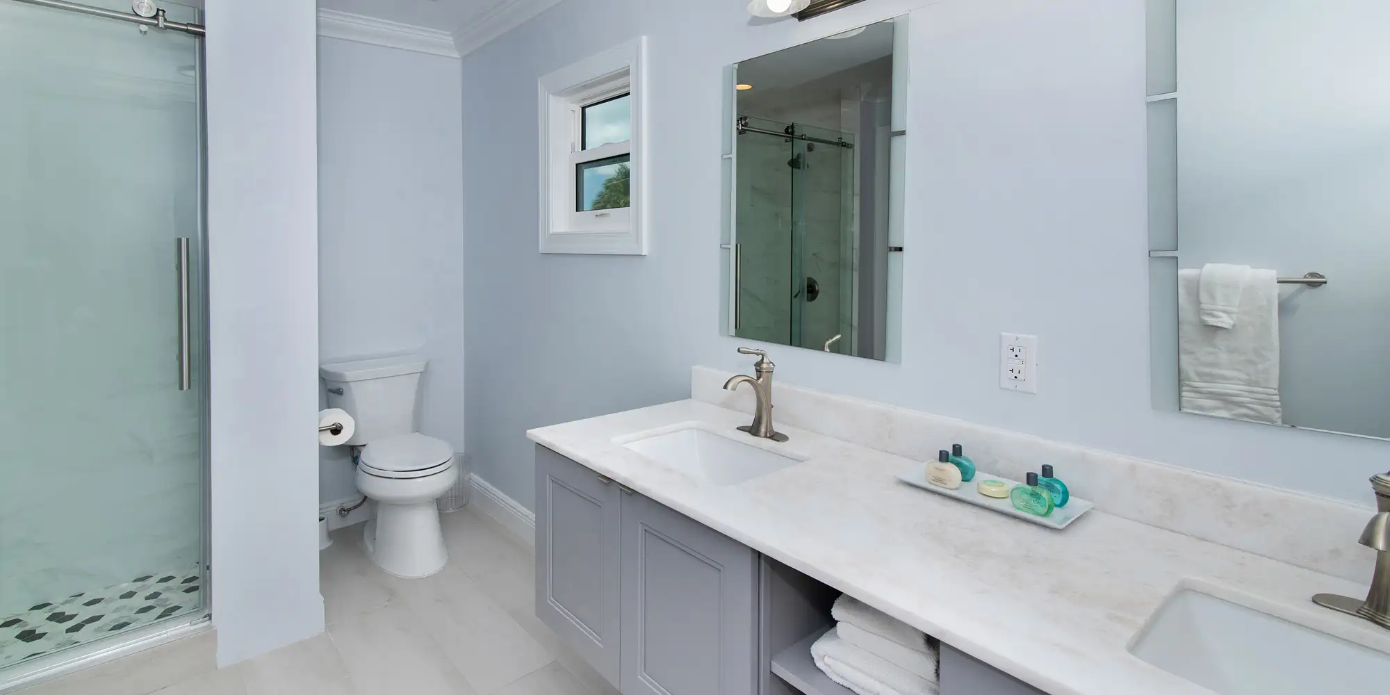 Blue Serenity – 4BR Beachfront Villa, South Coast photo 14
