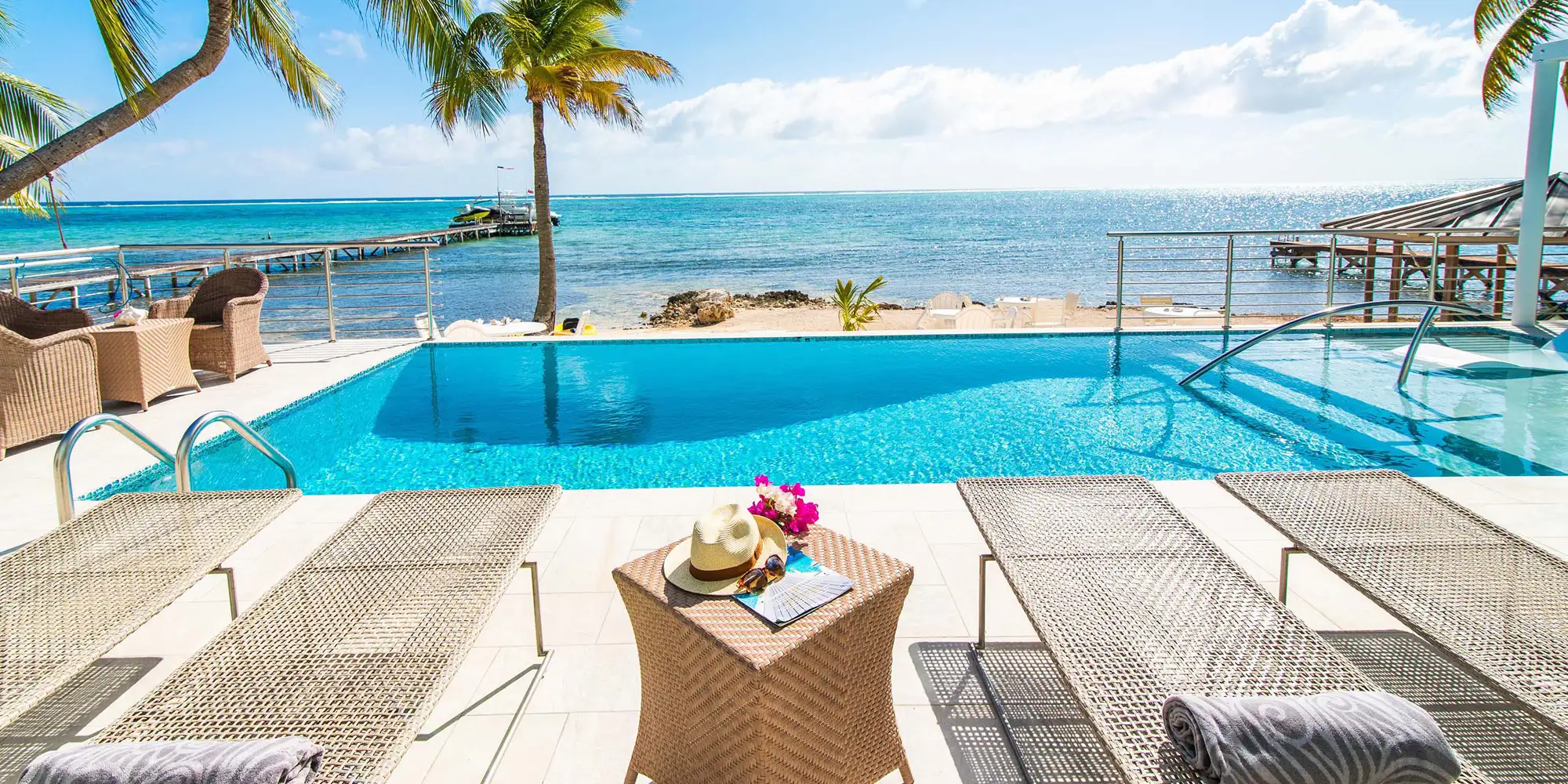 Blue Serenity – 4BR Beachfront Villa, South Coast photo 4