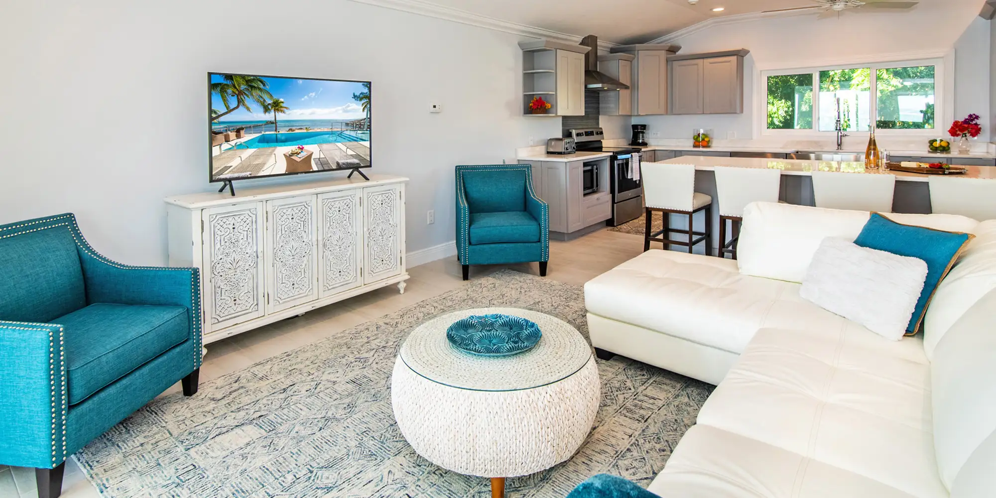 Blue Serenity – 4BR Beachfront Villa, South Coast photo 5