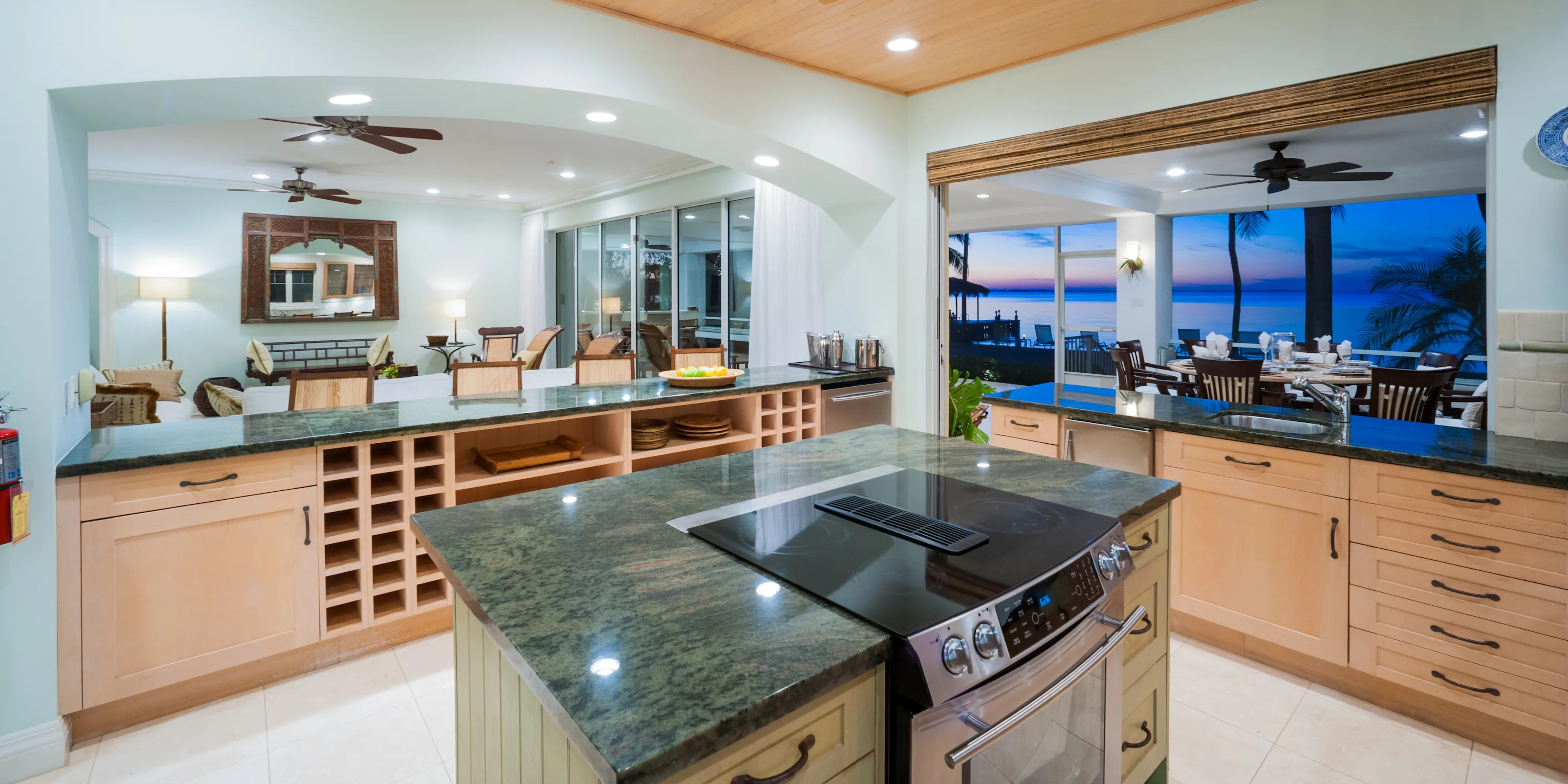 Cos Kai: 5-Bedroom Villa with Private Dock in Cayman Kai photo 12