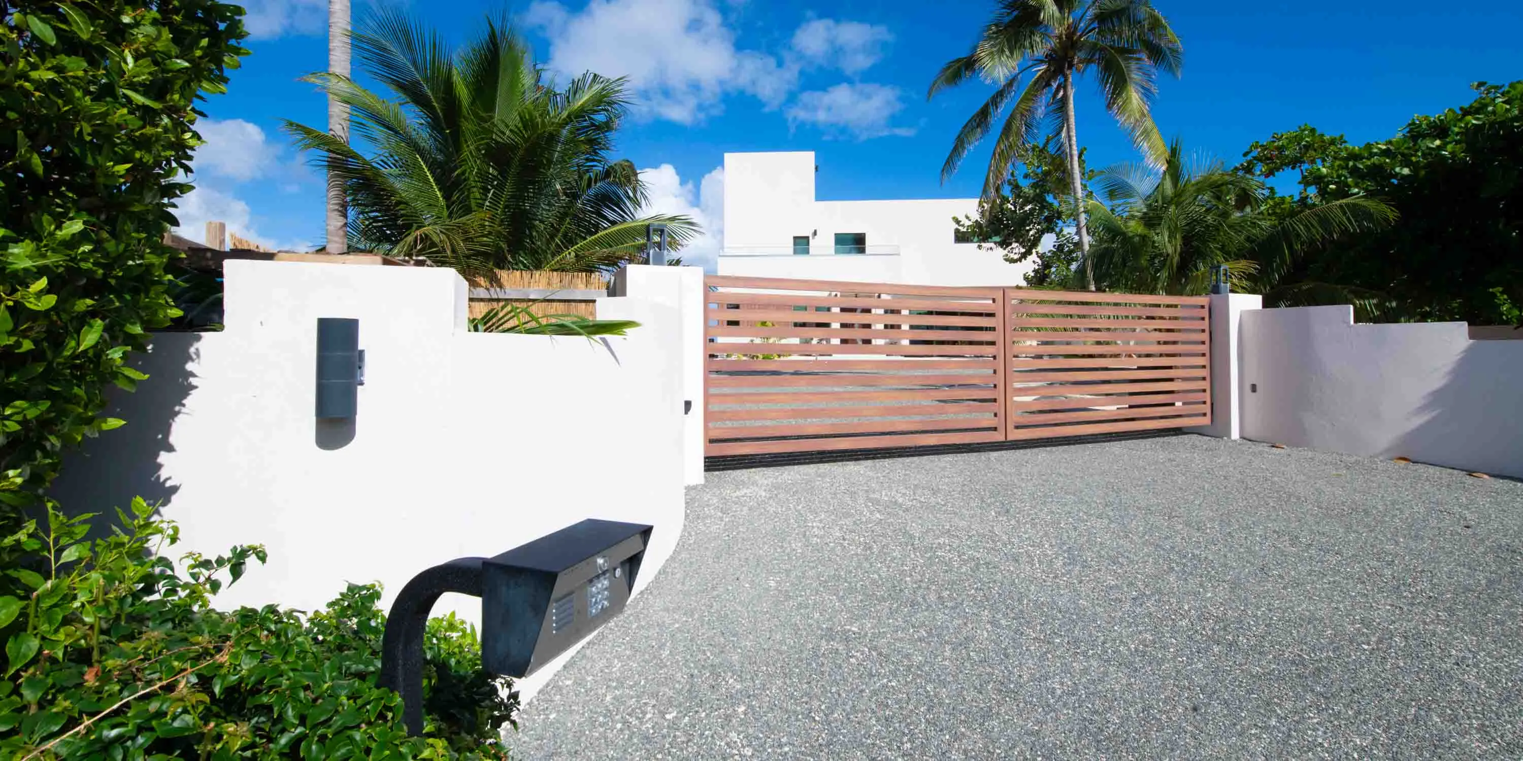 Halcyon Point – 5-Bedroom Villa in North Side, Grand Cayman photo 2