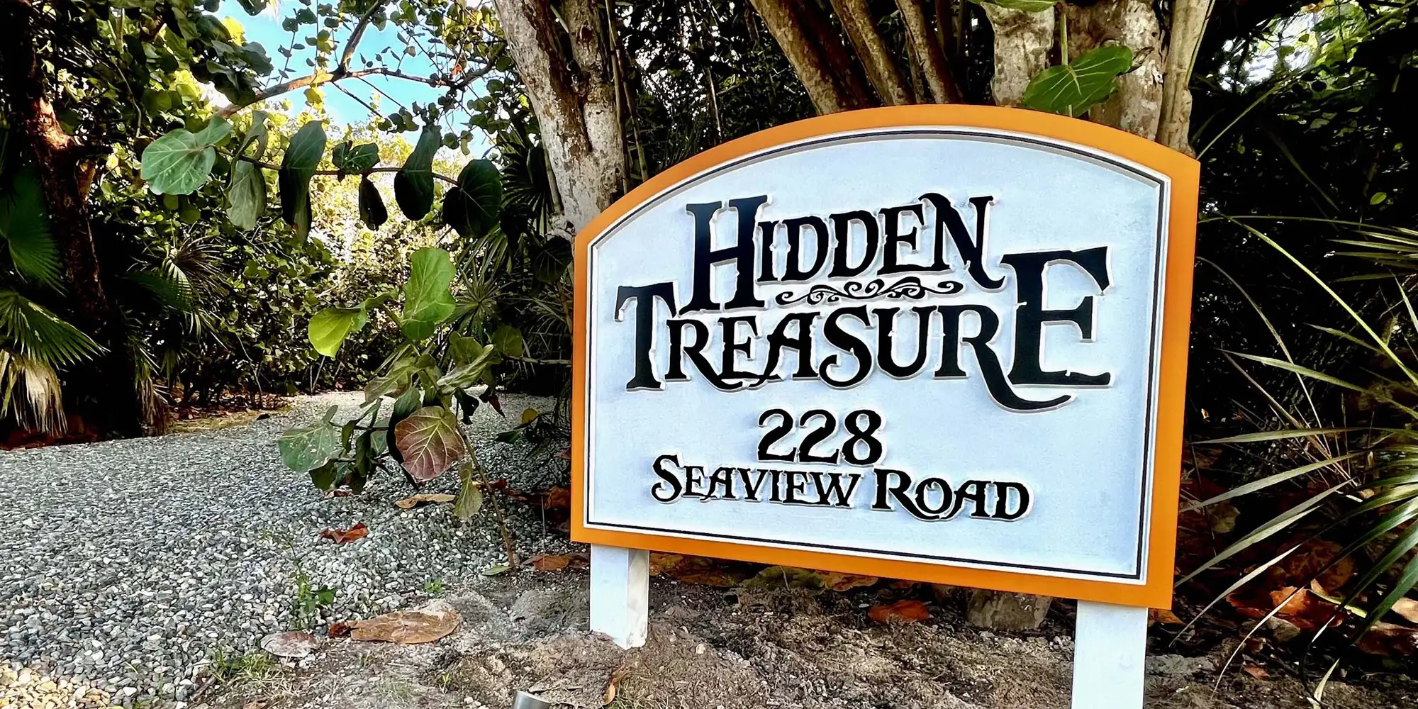 Hidden Treasure – 5BR Villa with Private Dock, South Coast photo 12