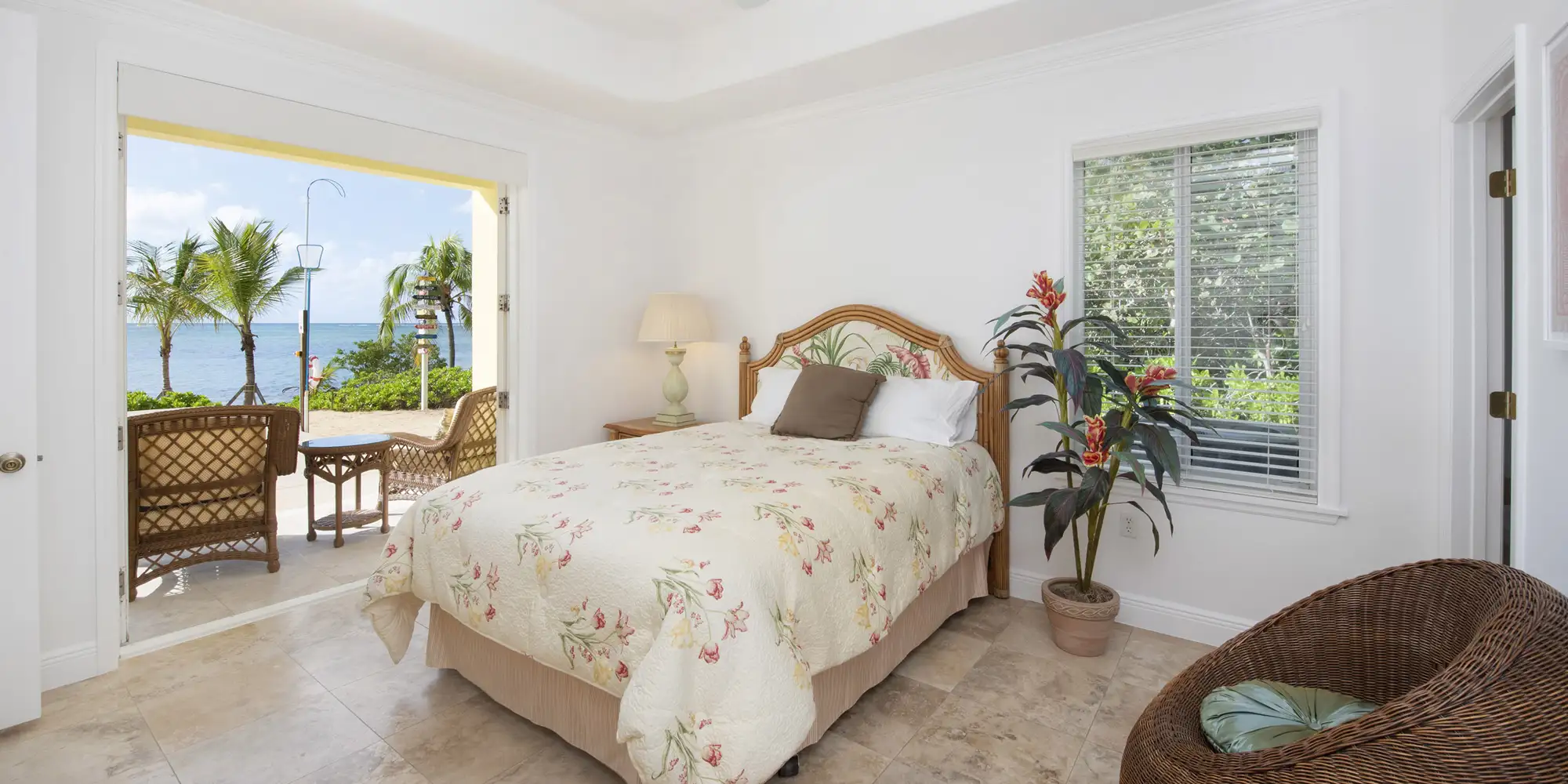 Hidden Treasure – 5BR Villa with Private Dock, South Coast photo 19