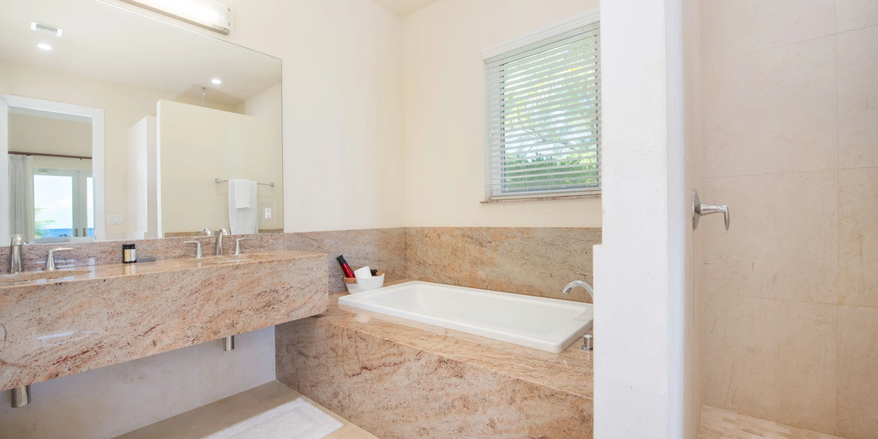 Ocean Kai Villa photo 13