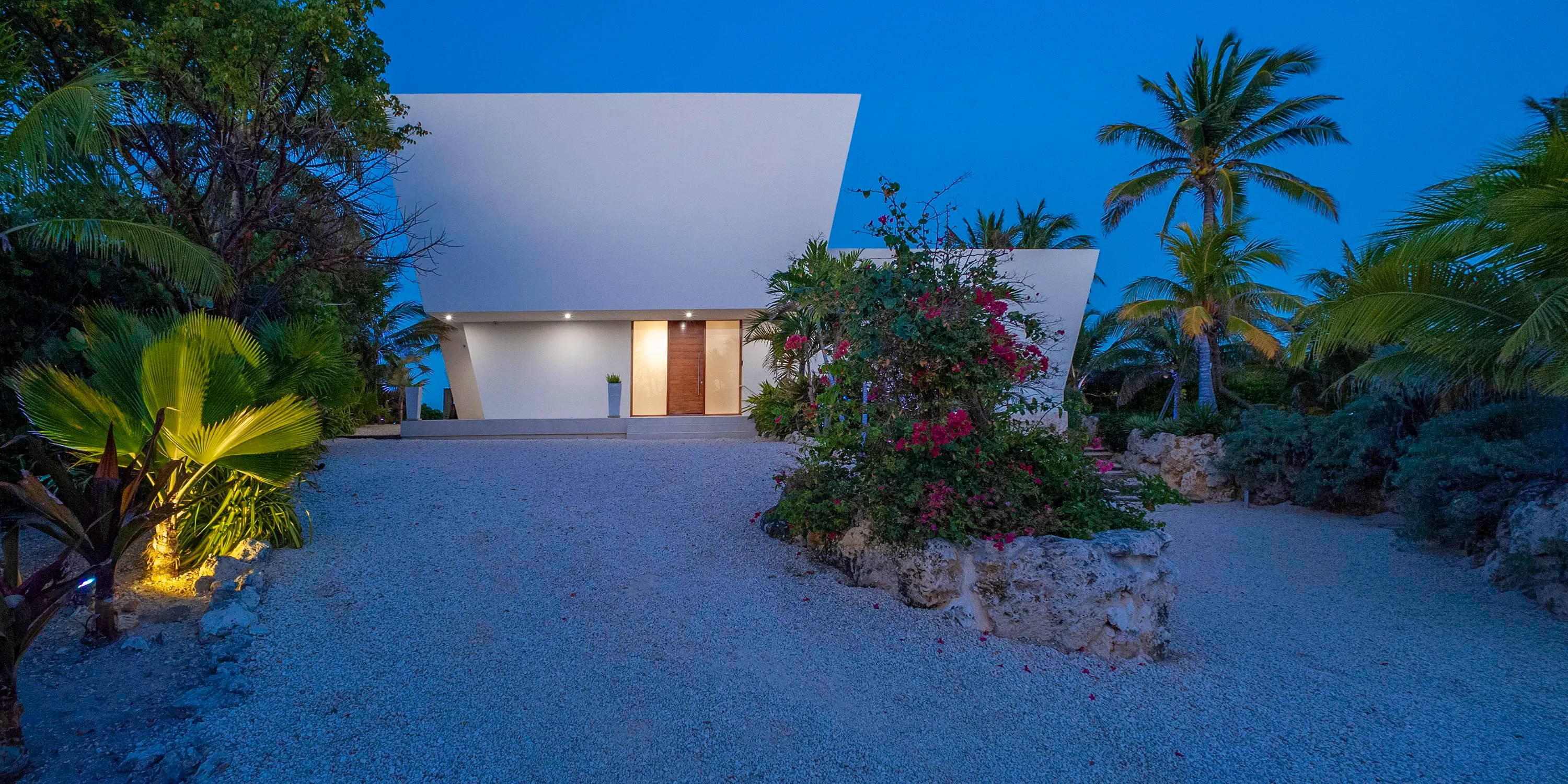 Olympus: 5-Bedroom Oceanfront Villa in Rum Point photo 34