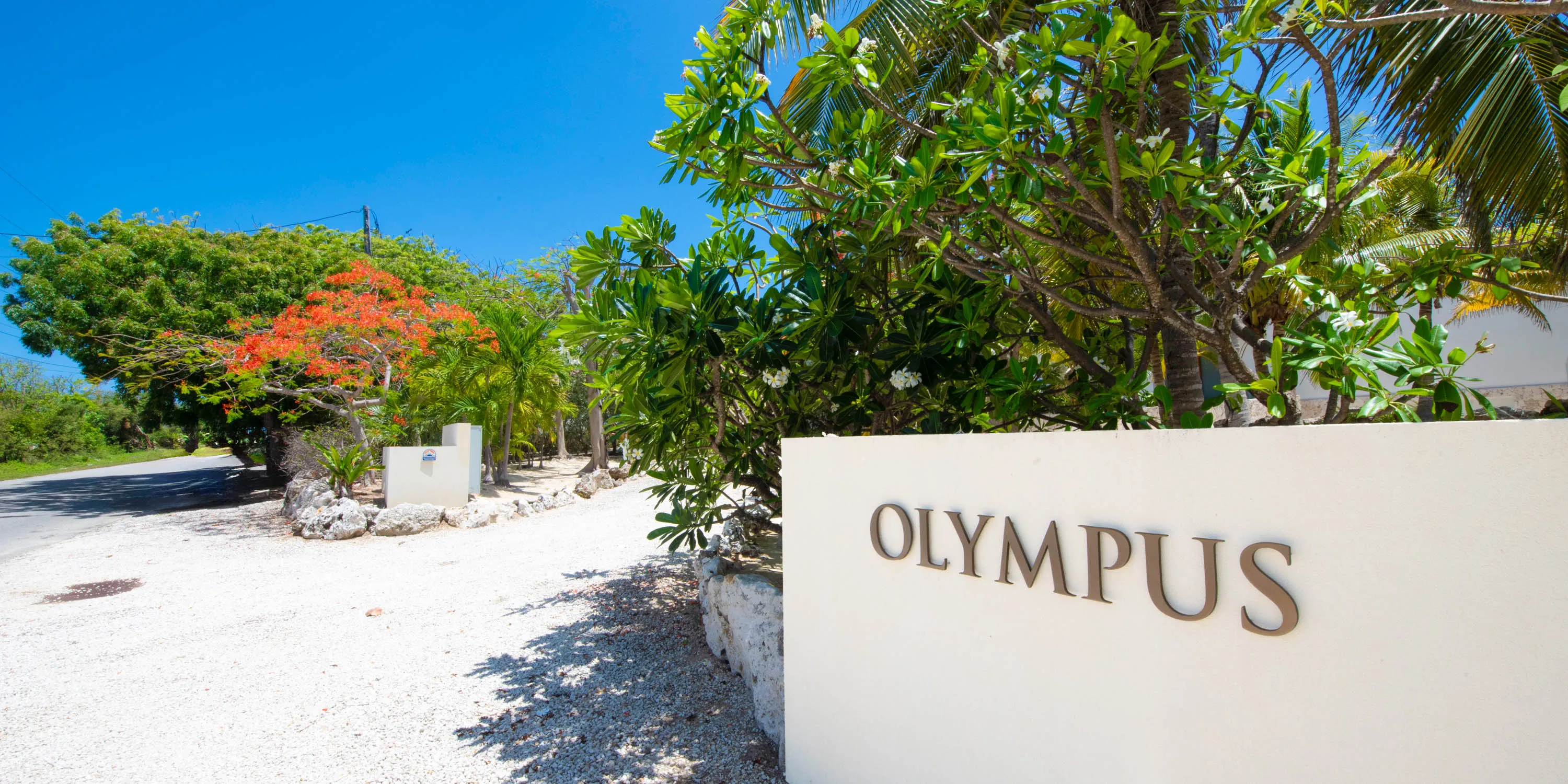 Olympus: 5-Bedroom Oceanfront Villa in Rum Point photo 36