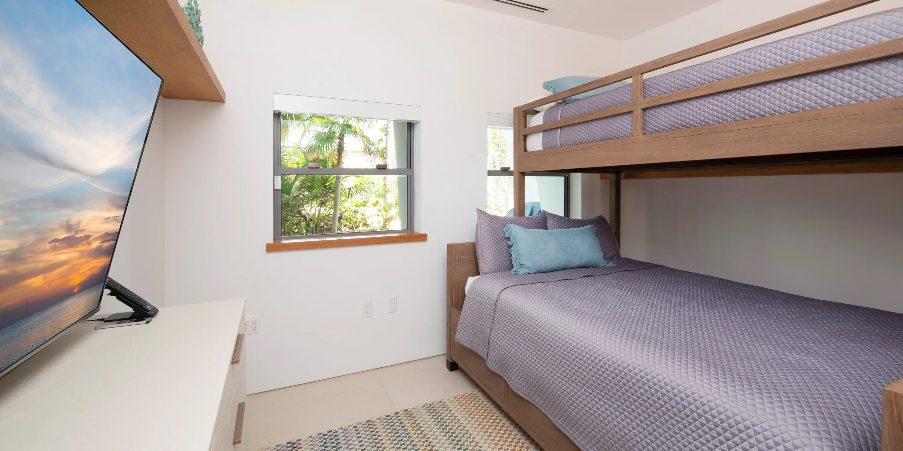 Olympus: 5-Bedroom Oceanfront Villa in Rum Point photo 6