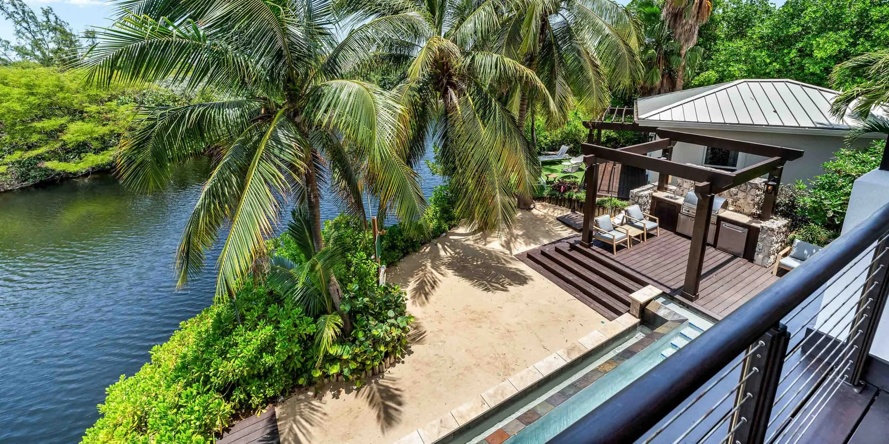 Ritz-Carlton Deckhouse #1: 5-Bedroom Villa on Seven Mile Beach photo 11