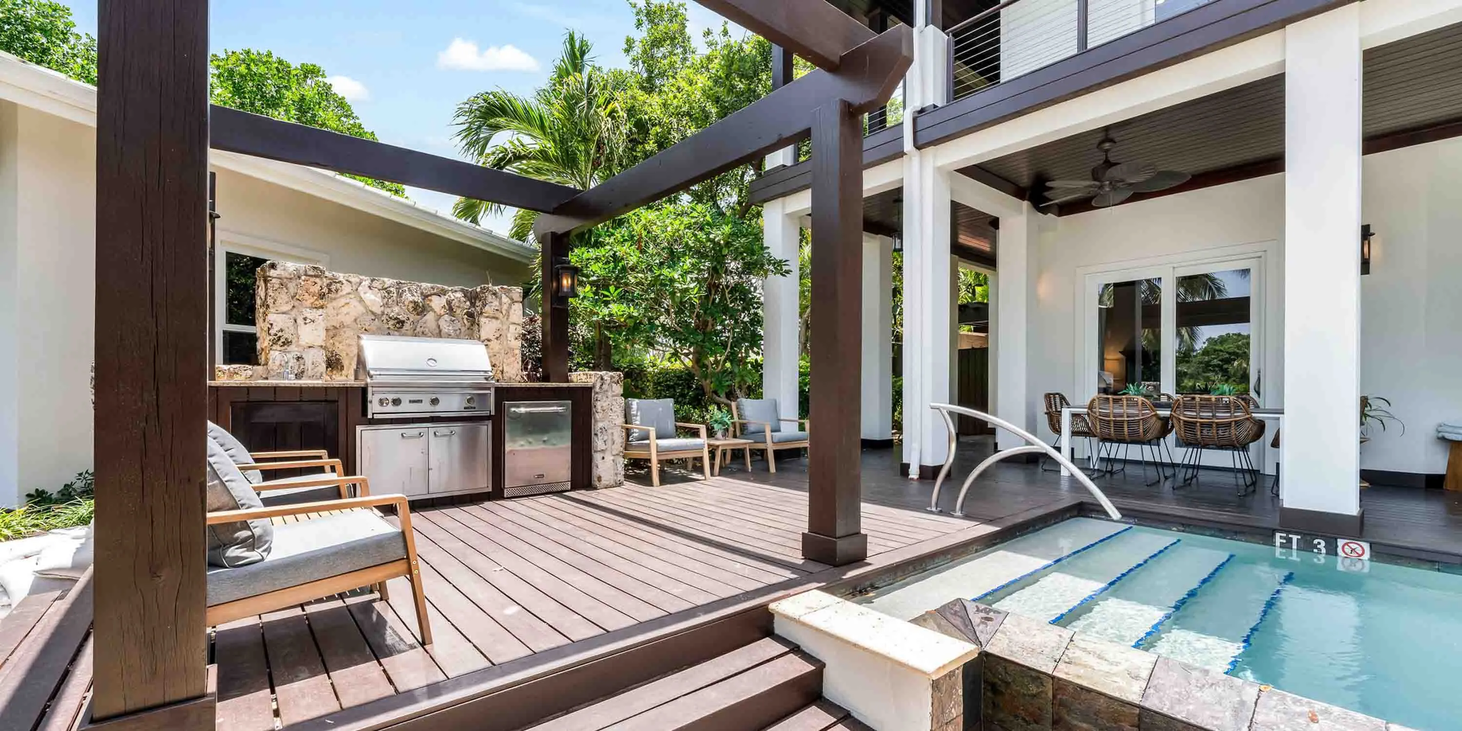 Ritz-Carlton Deckhouse #1: 5-Bedroom Villa on Seven Mile Beach photo 12