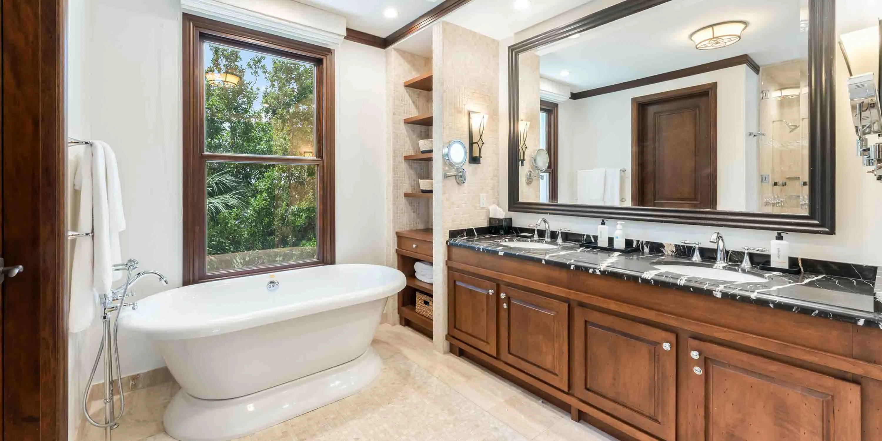 Ritz-Carlton Deckhouse #1: 5-Bedroom Villa on Seven Mile Beach photo 18
