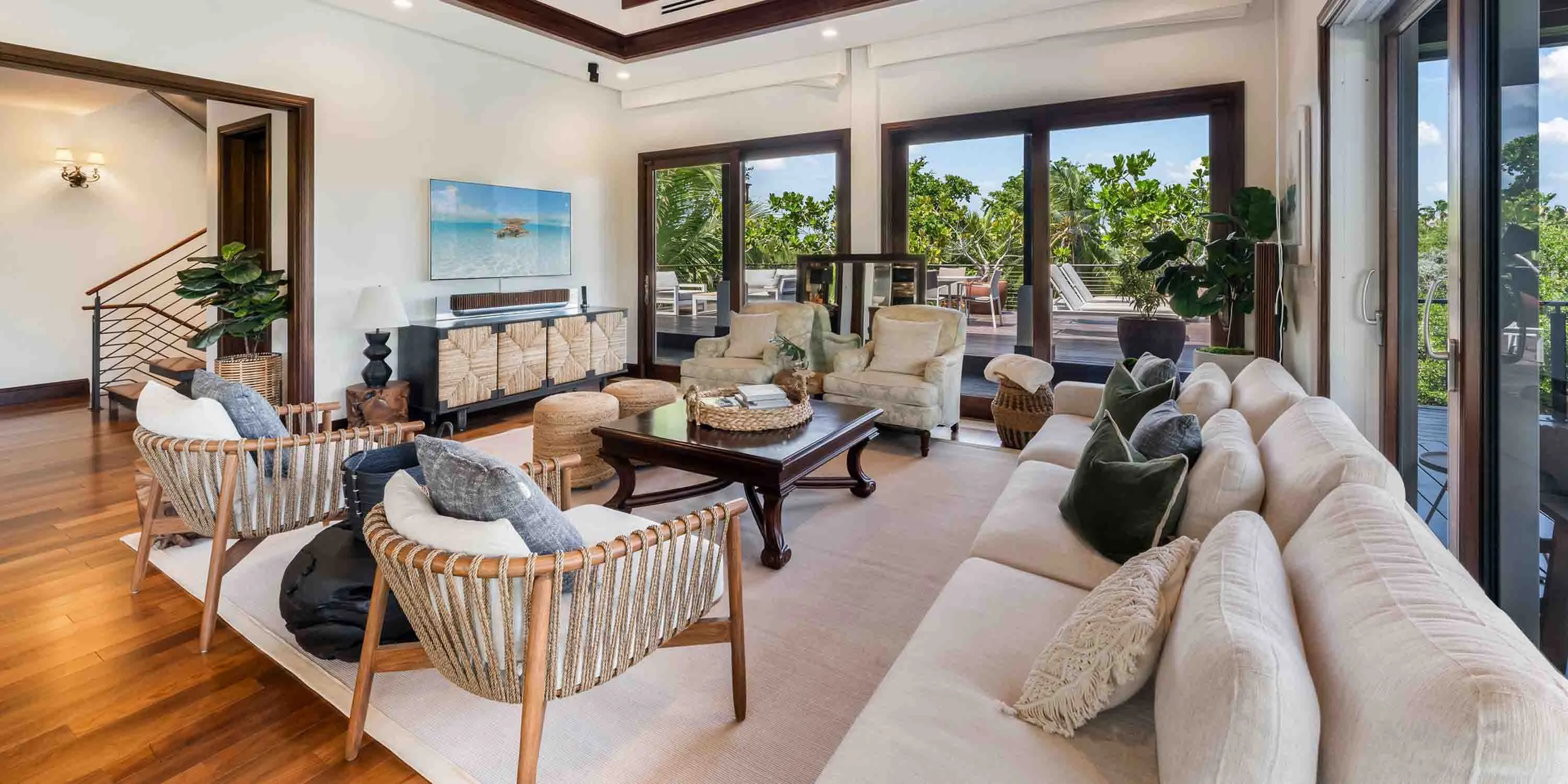 Ritz-Carlton Deckhouse #1: 5-Bedroom Villa on Seven Mile Beach photo 25
