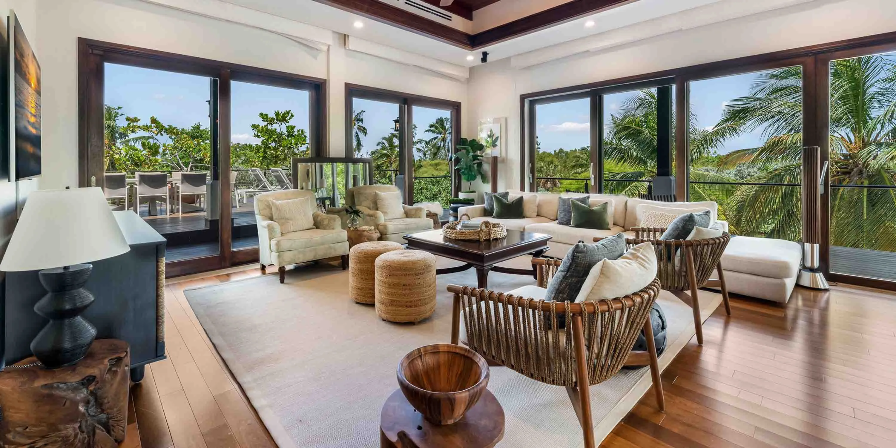 Ritz-Carlton Deckhouse #1: 5-Bedroom Villa on Seven Mile Beach photo 6