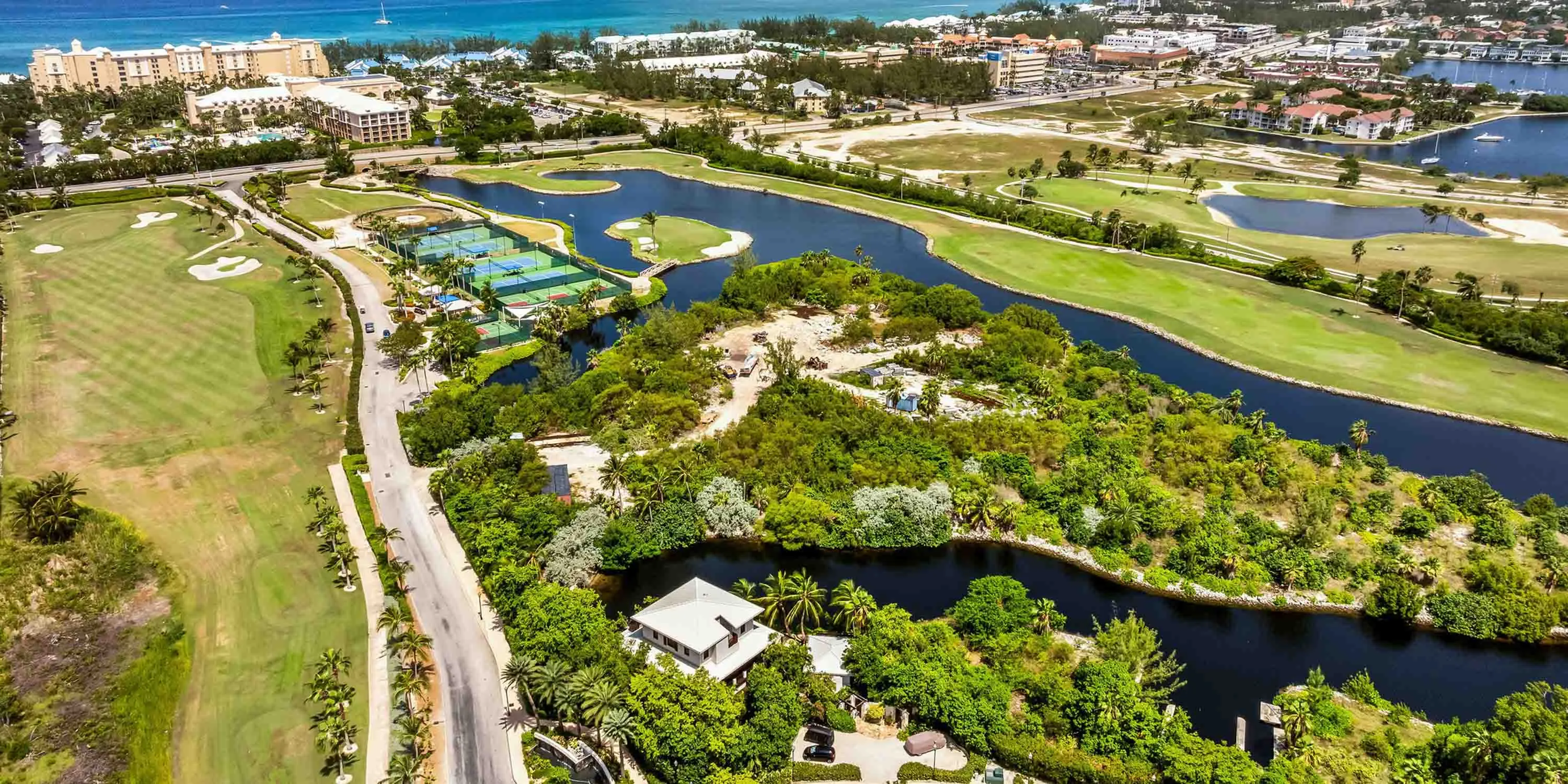 Ritz-Carlton Deckhouse #1: 5-Bedroom Villa on Seven Mile Beach photo 7