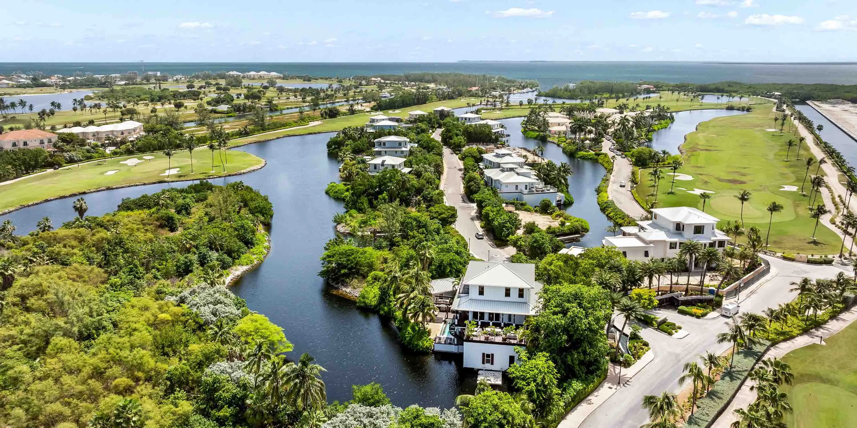 Ritz-Carlton Deckhouse #1: 5-Bedroom Villa on Seven Mile Beach photo 8