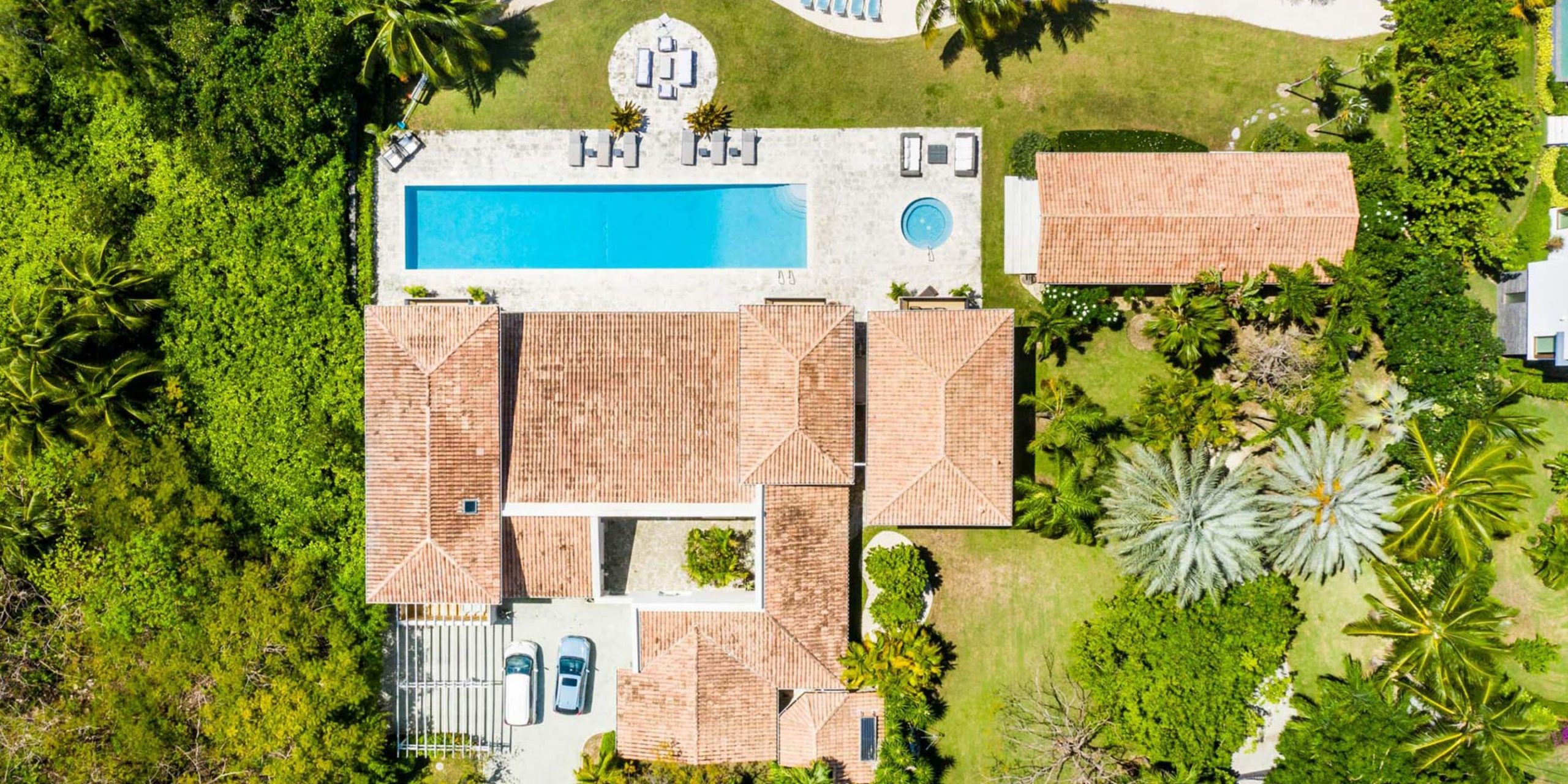 Villa Mora 5BR Oceanfront photo 4